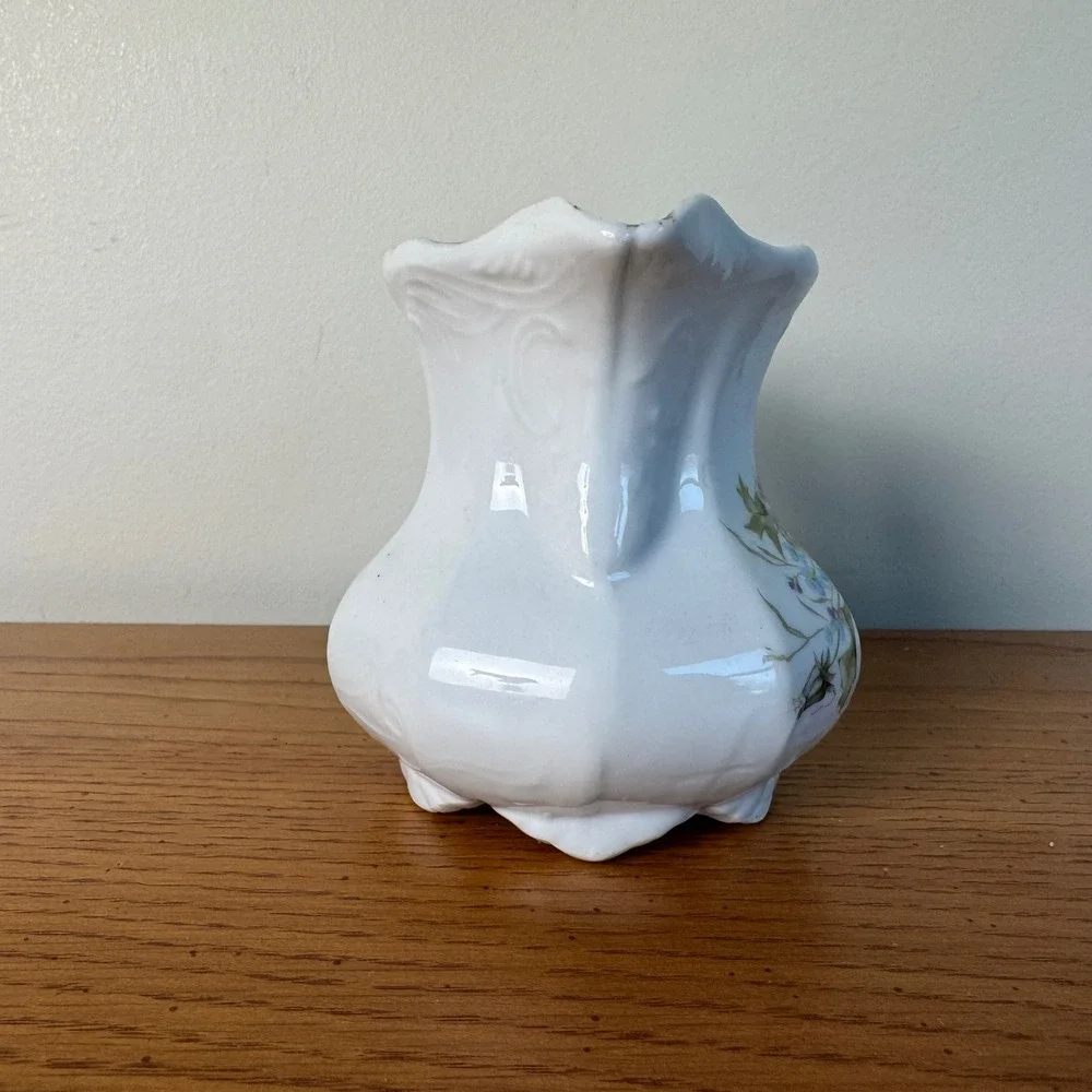 Vintage Ceramic Creamer Pitcher‎ Floral Design White Scalloped Rim